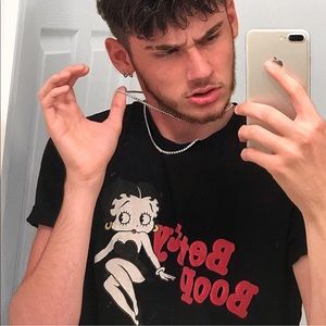 A vintage Betty Boop cartoon graphic black t-shirt